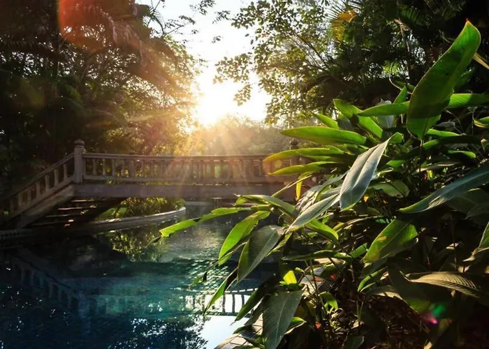 Angkor Village & Siem Reap