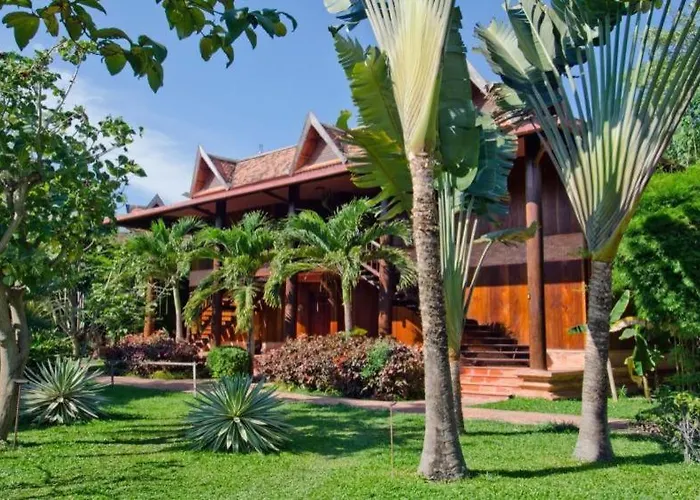 Angkor Village & Resort 5*