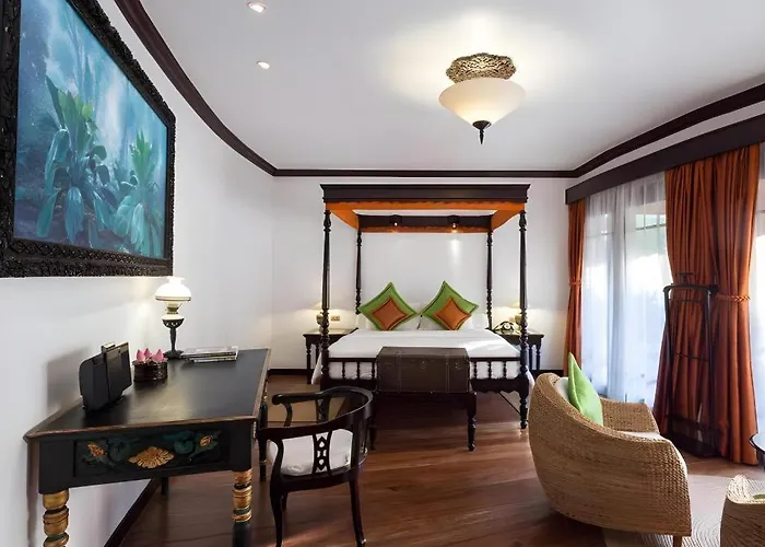 Angkor Village & Siem Reap