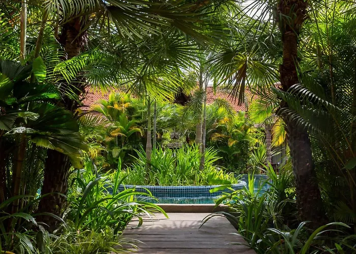 Resort Angkor Village &