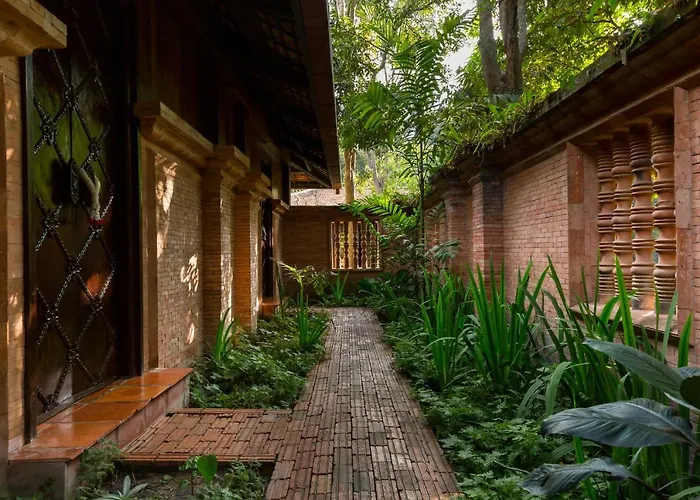 Angkor Village & Resort
