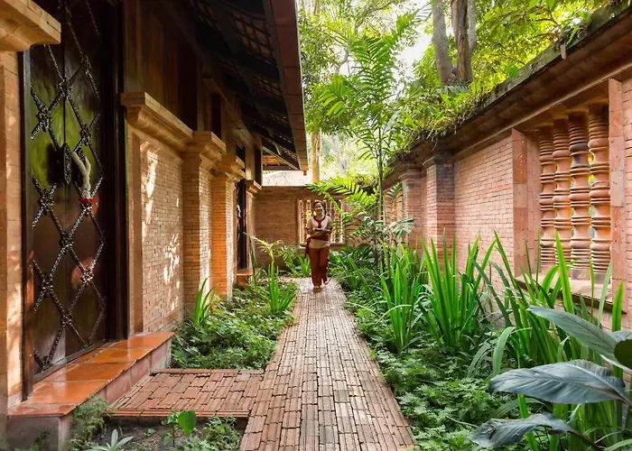 Resort Angkor Village & Siem Reap