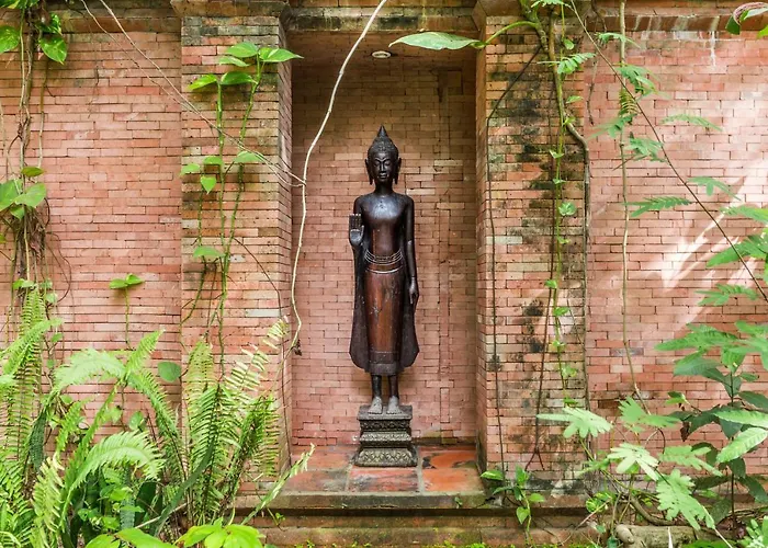Resort Angkor Village &